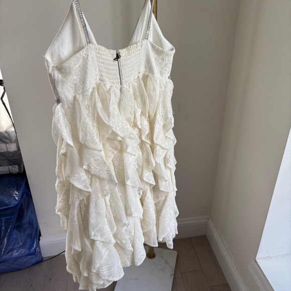 NWT | ALICE AND OLIVIA WILMARIE EMBELLISHED LACE SWAROVSKI  MINI GOWN DRESS SZ6 - Picture 12 of 12